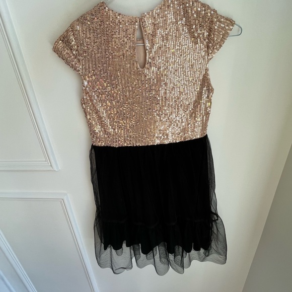 AKA • Beautiful Sequins Dress - Picture 4 of 6